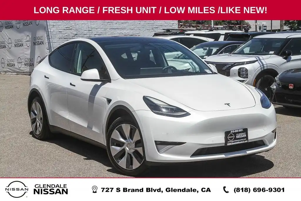 2022 Tesla Model Y Long Range Dual Motor All-Wheel Drive's photo