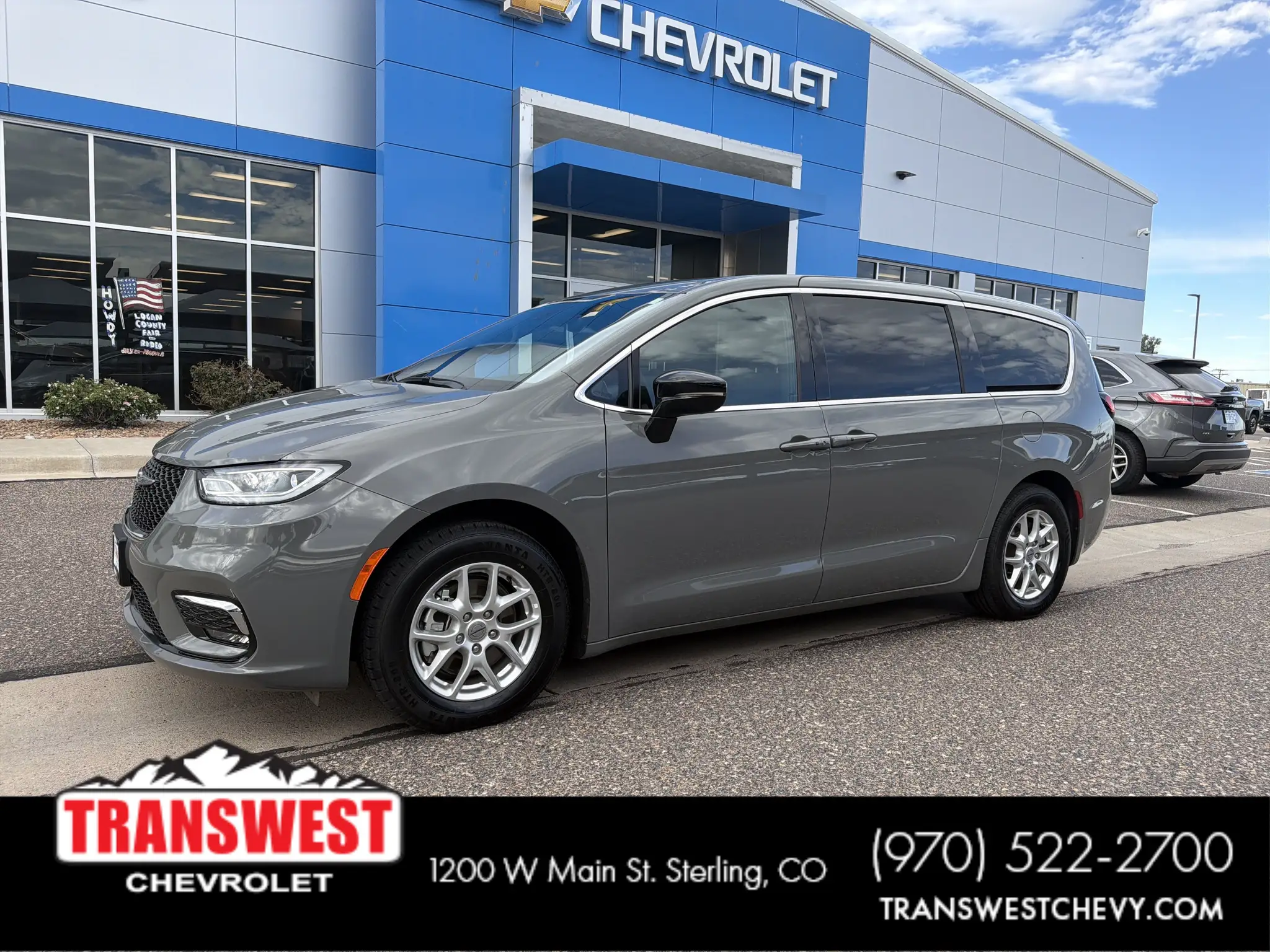 2025 Chrysler Pacifica Select photo 1
