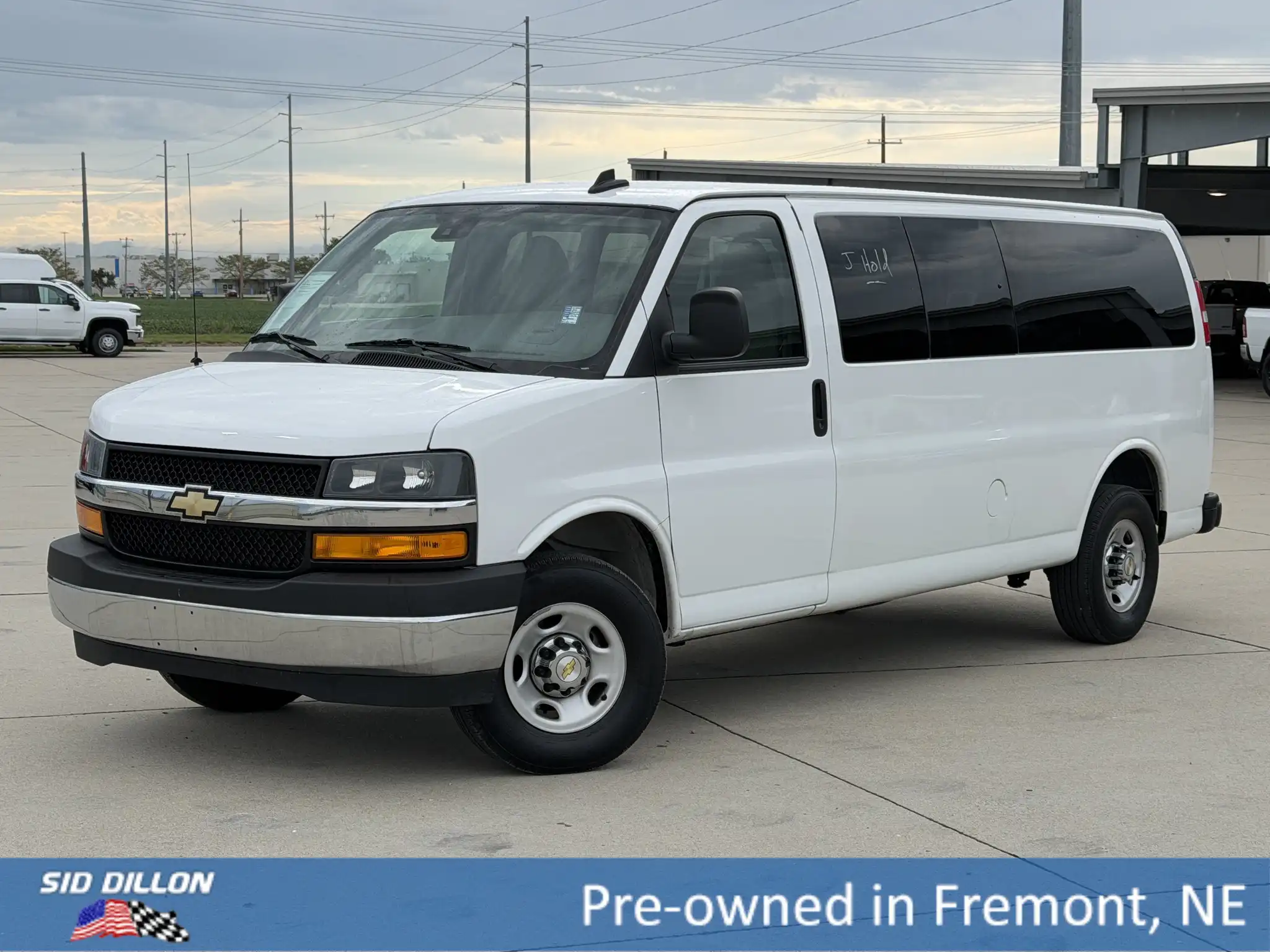 2024 Chevrolet Express LT 3500 Extended's photo