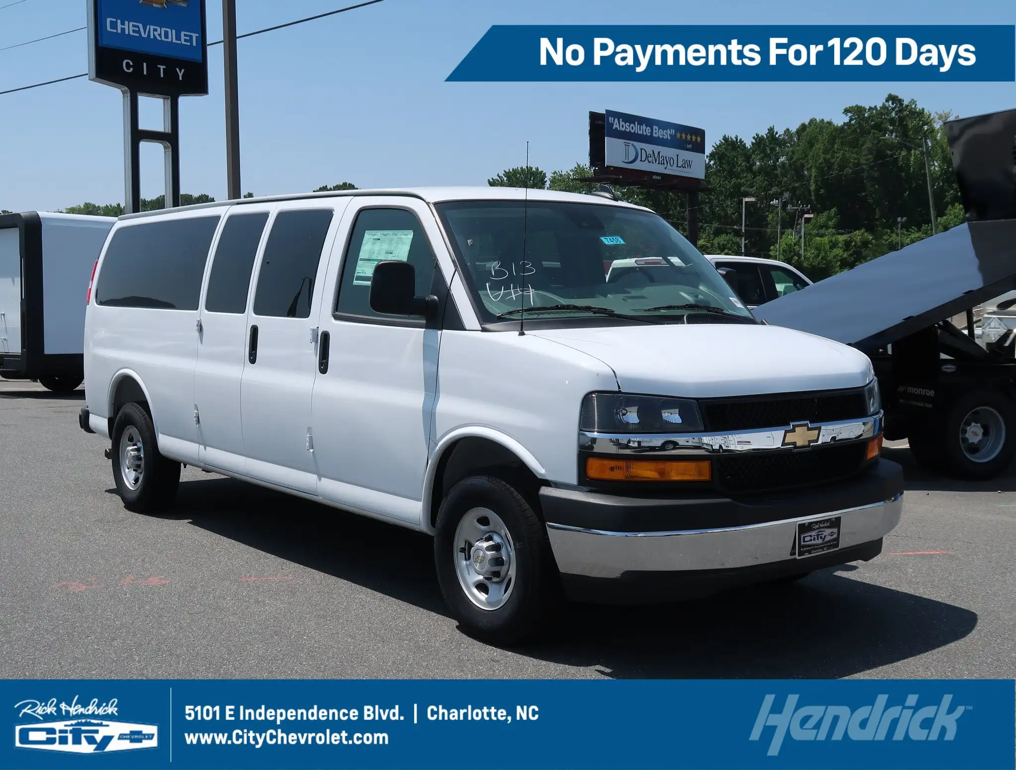 2025 Chevrolet Express LS 3500 Extended's photo