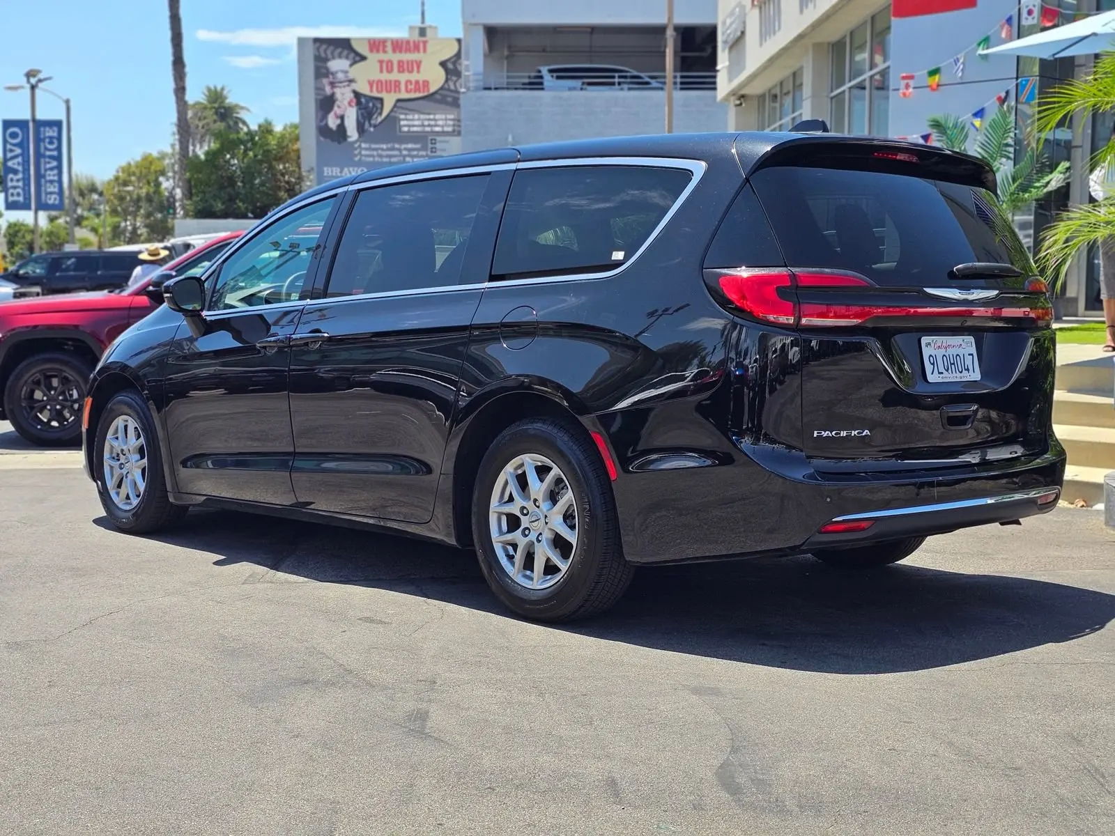 2024 Chrysler Pacifica Touring L photo 5