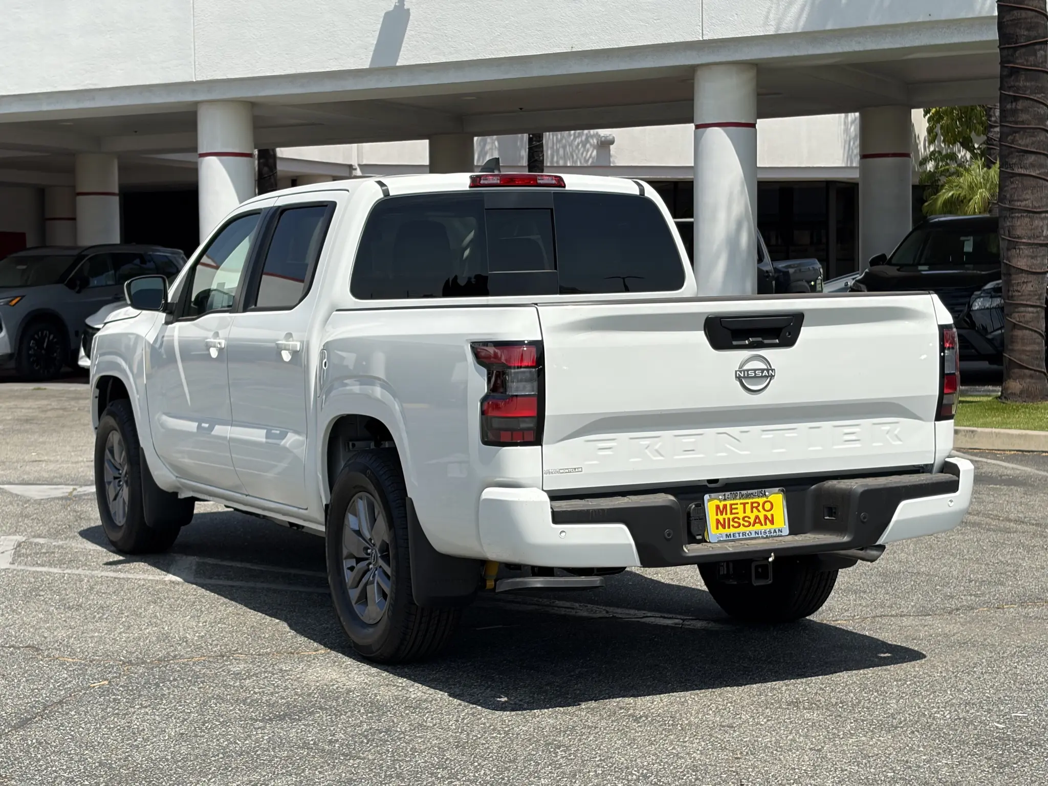 2026 Nissan Frontier SV Crew Cab 2WD SWB photo 4