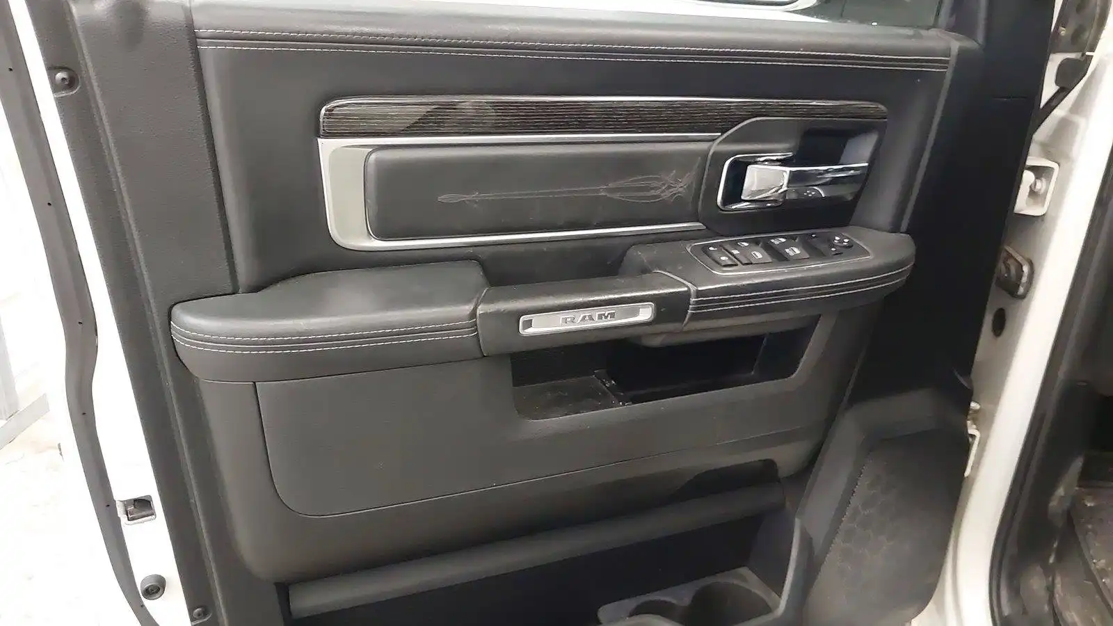 2018 RAM 1500 Limited Crew Cab 4WD 6'4" Box's photo