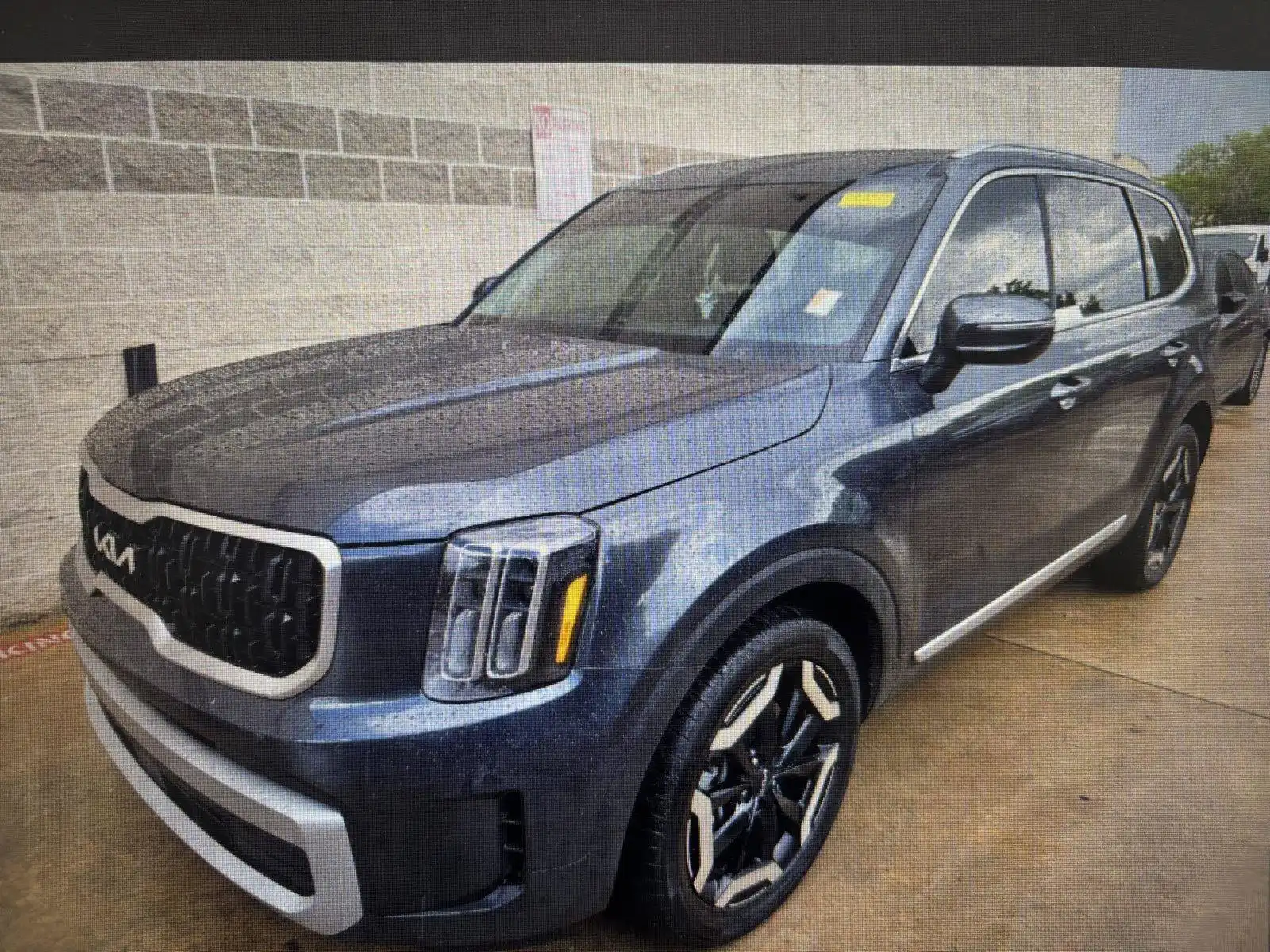 2024 Kia Telluride EX FWD's photo