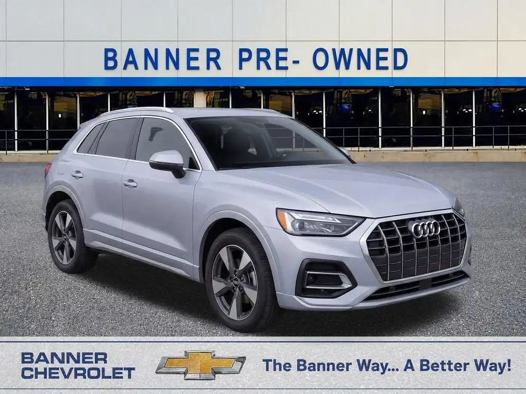 2022 Audi Q5 40 Premium Plus's photo