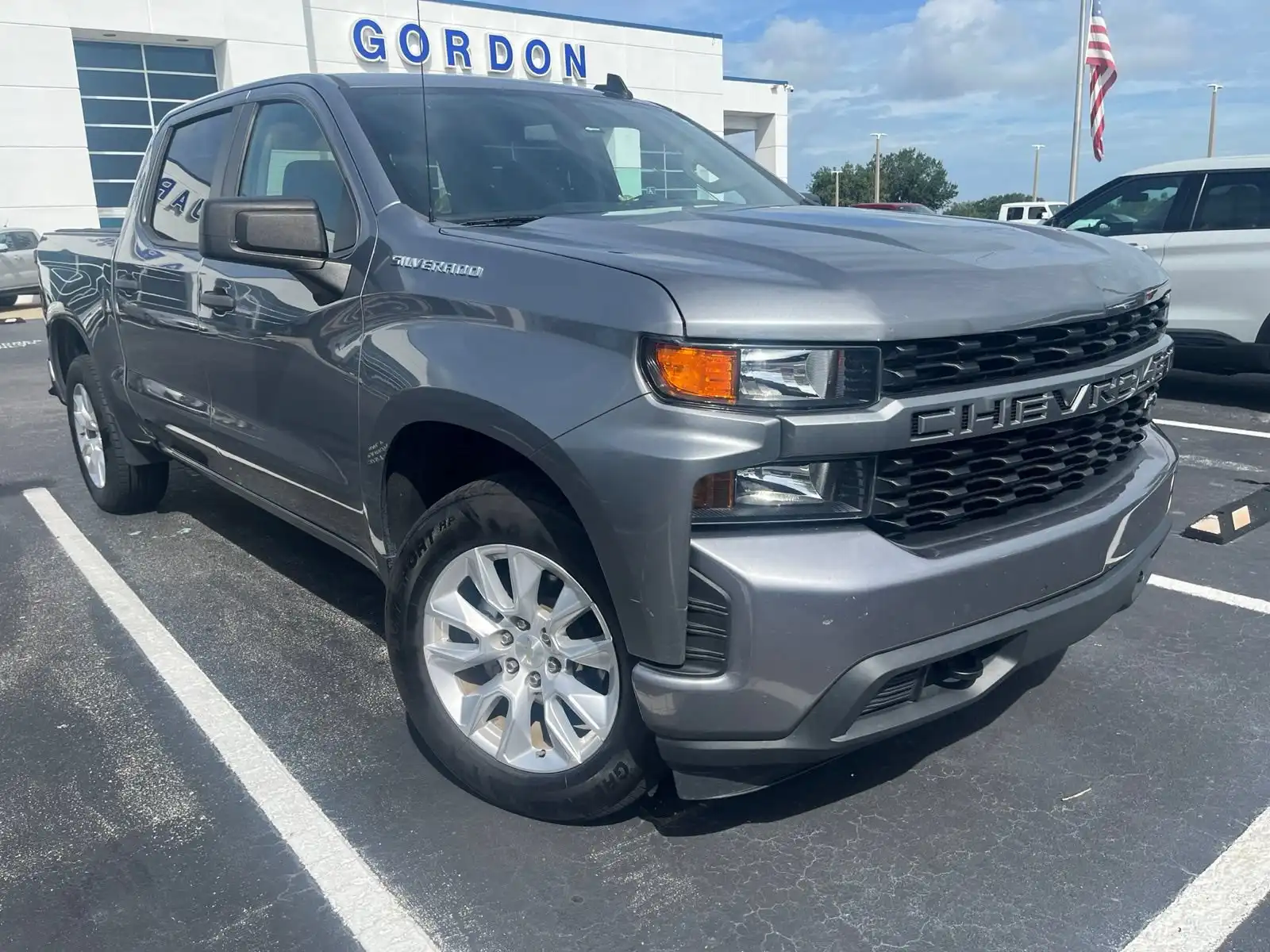 2022 Chevrolet Silverado 1500 Custom Crew Cab Short Box's photo