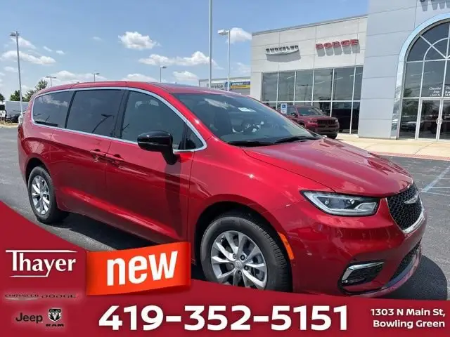 2025 Chrysler Pacifica Select AWD photo 1