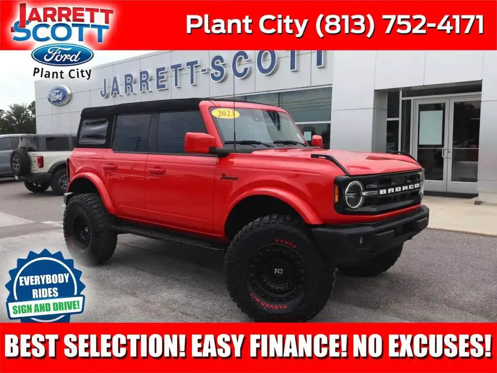 2023 Ford Bronco Outer Banks 4WD's photo