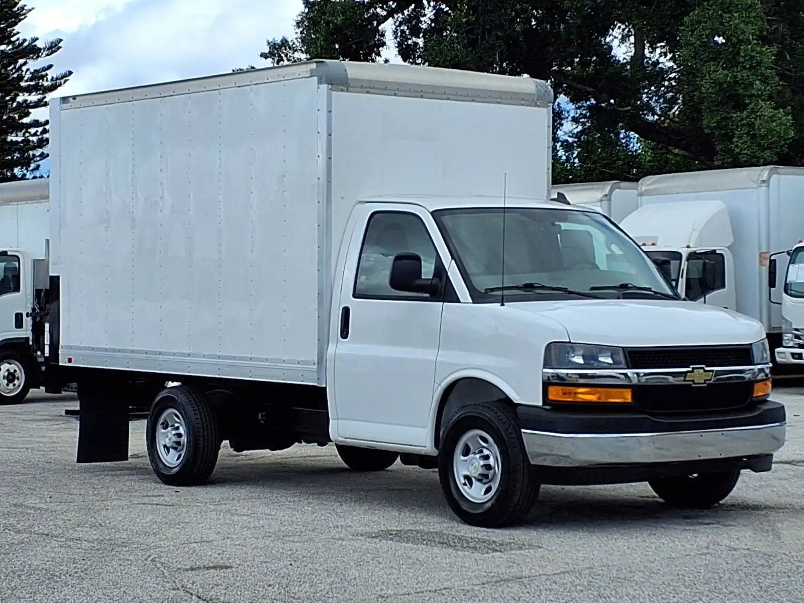 2021 Chevrolet Express 3500 139" WB's photo