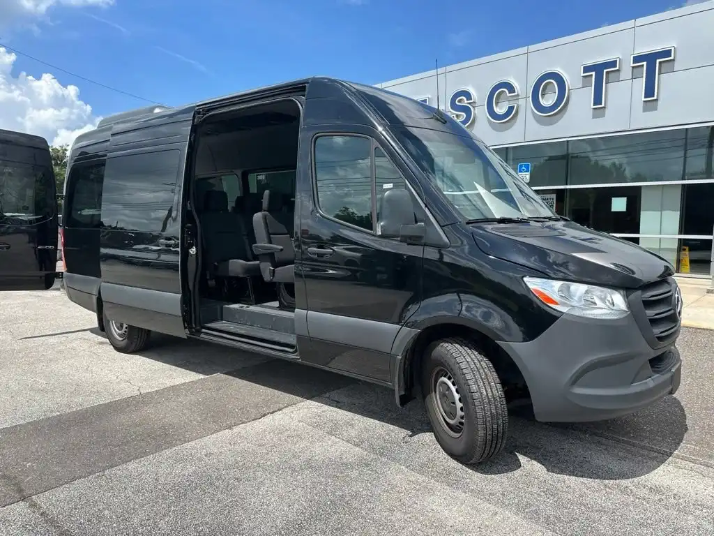 2025 Mercedes-Benz Sprinter 2500 170 WB High Roof's photo