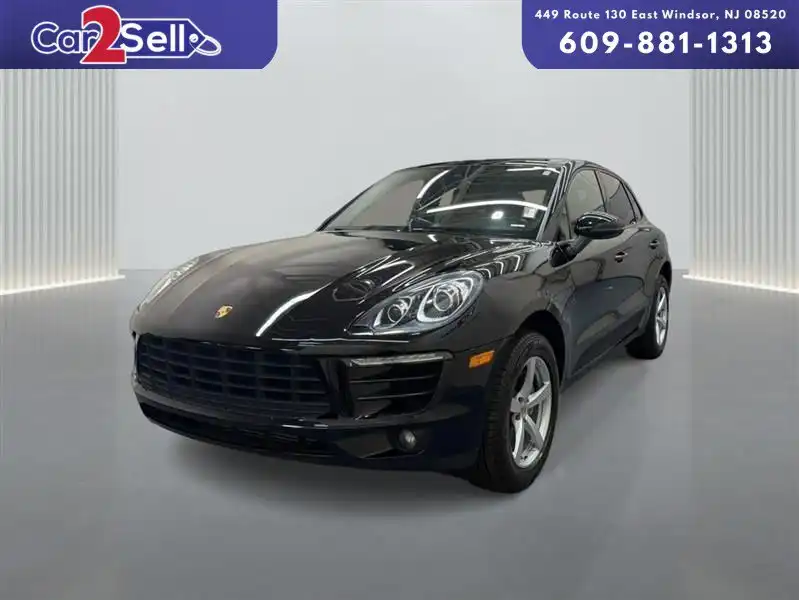 2017 Porsche Macan Base's photo
