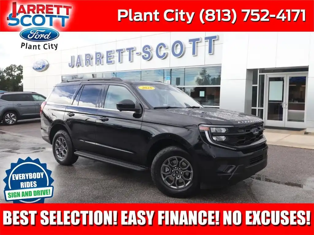 2025 Ford Expedition Active's photo