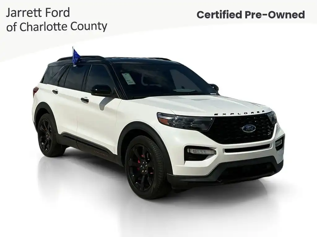 2022 Ford Explorer ST's photo