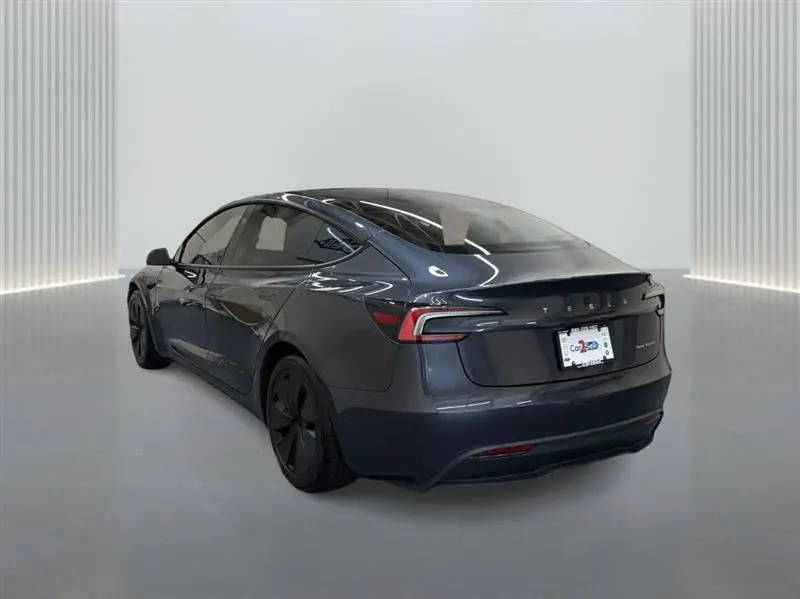 2024 Tesla Model 3 Long Range AWD photo 3