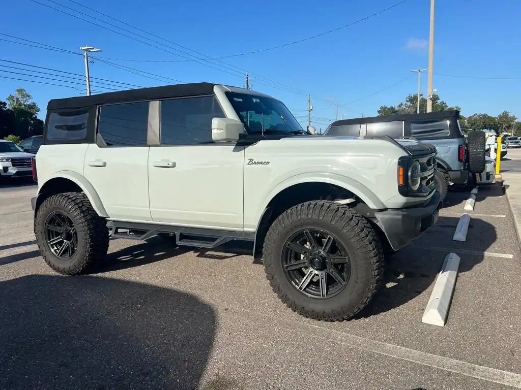 2024 Ford Bronco Outer Banks 4WD's photo