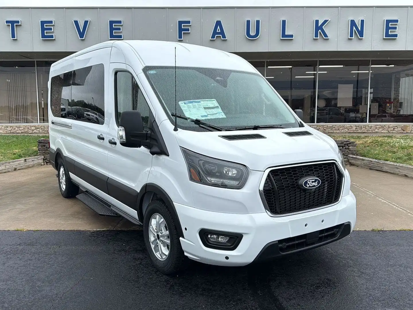 2026 Ford Transit 350 XLT Med Roof Sliding Pass. 148's photo