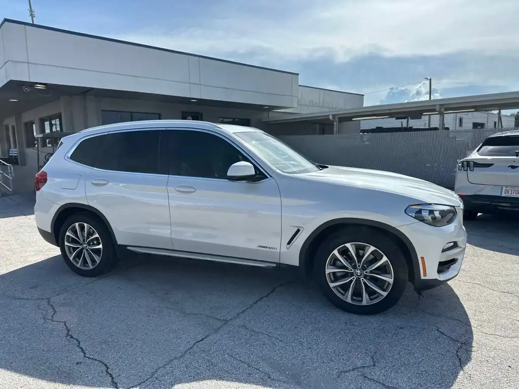 2018 BMW X3 xDrive30i's photo