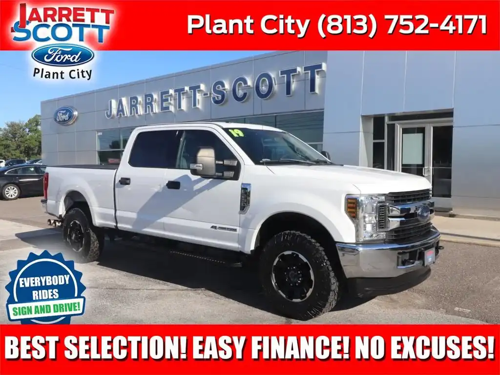 2019 Ford F-250 XLT 4WD Crew Cab 6-3/4' Box's photo
