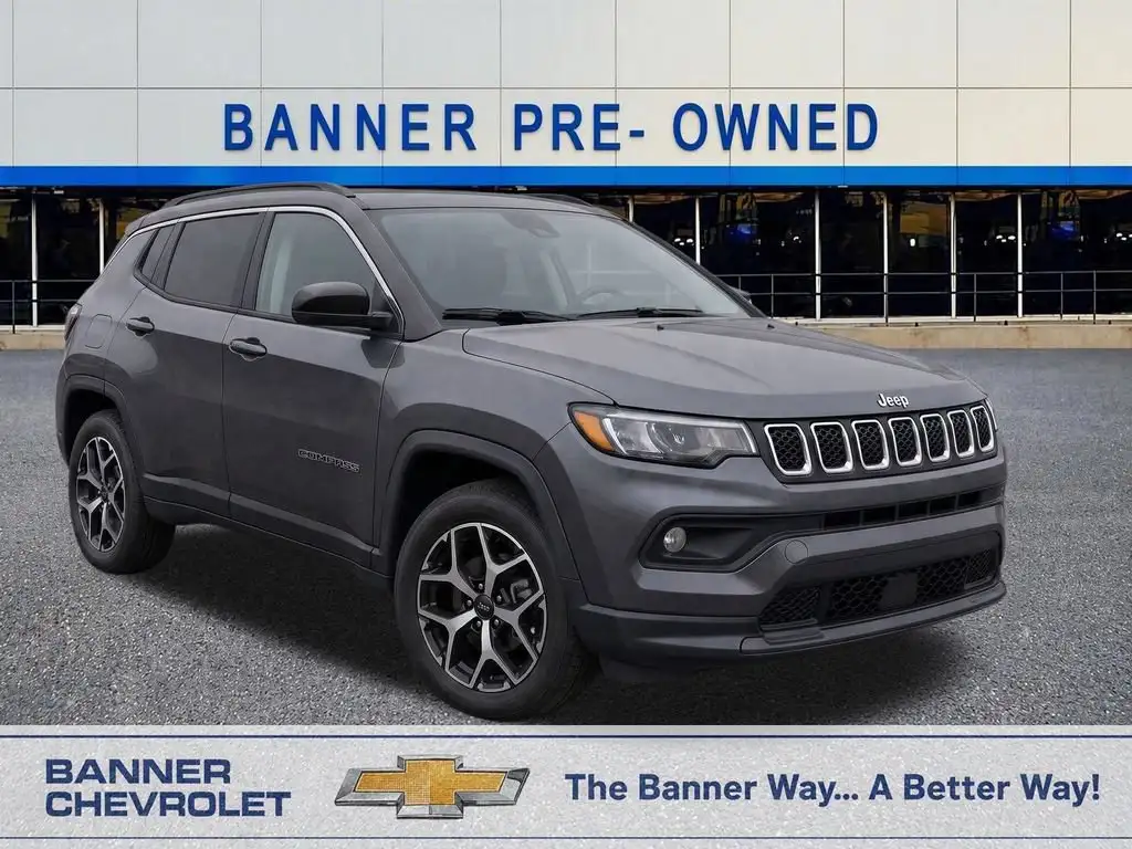 2024 Jeep Compass Latitude 4WD's photo