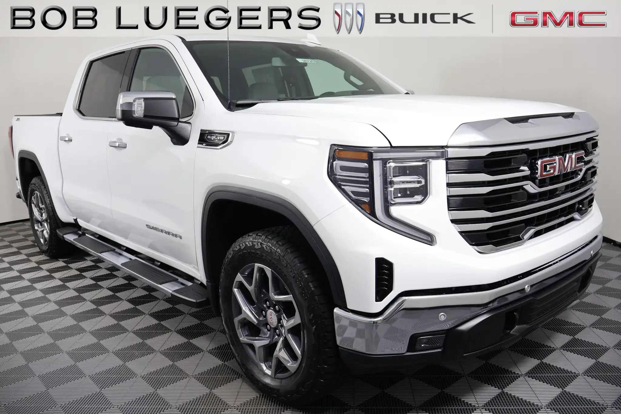 2026 GMC Sierra SLT 4WD Crew Cab Short Box's photo
