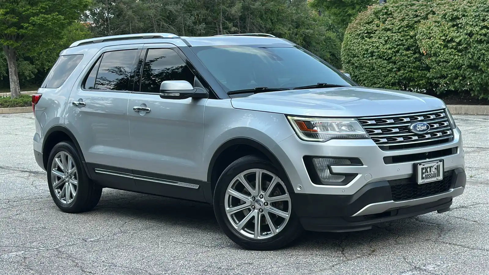 2017 Ford Explorer Limited 4WD's photo