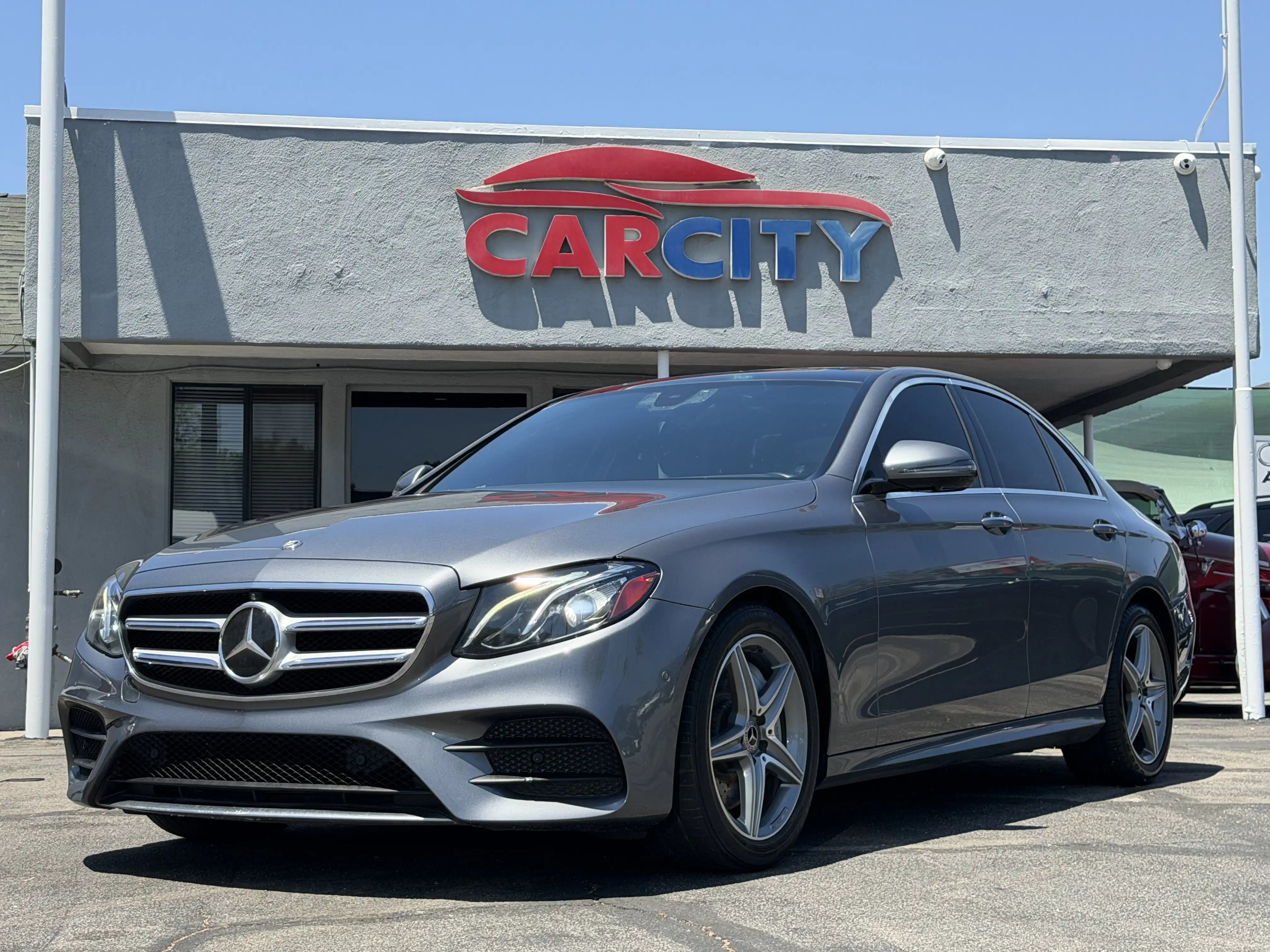 2019 Mercedes-Benz E-Class E300's photo