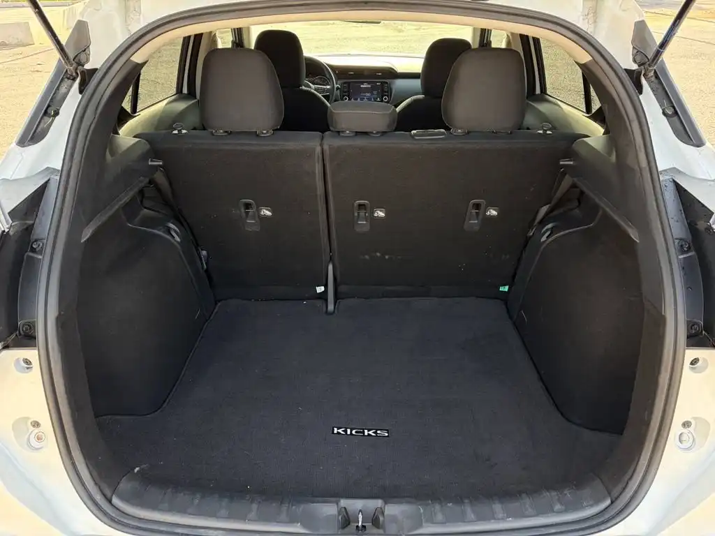 2023 Nissan Kicks 1.6 SV's photo