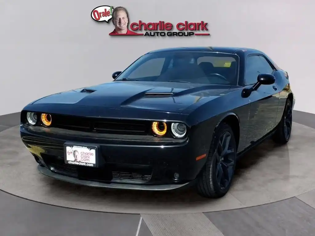 2023 Dodge Challenger SXT Auto's photo