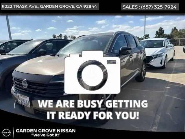 2026 Nissan Kicks 2.0 SV's photo