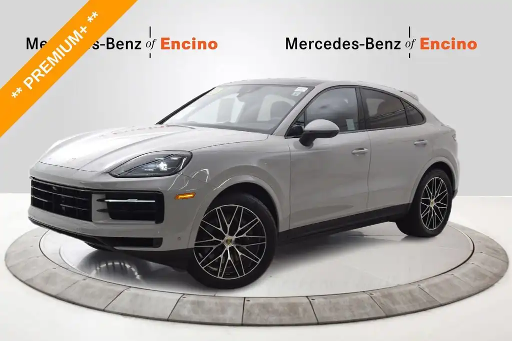 2024 Porsche Cayenne Base's photo