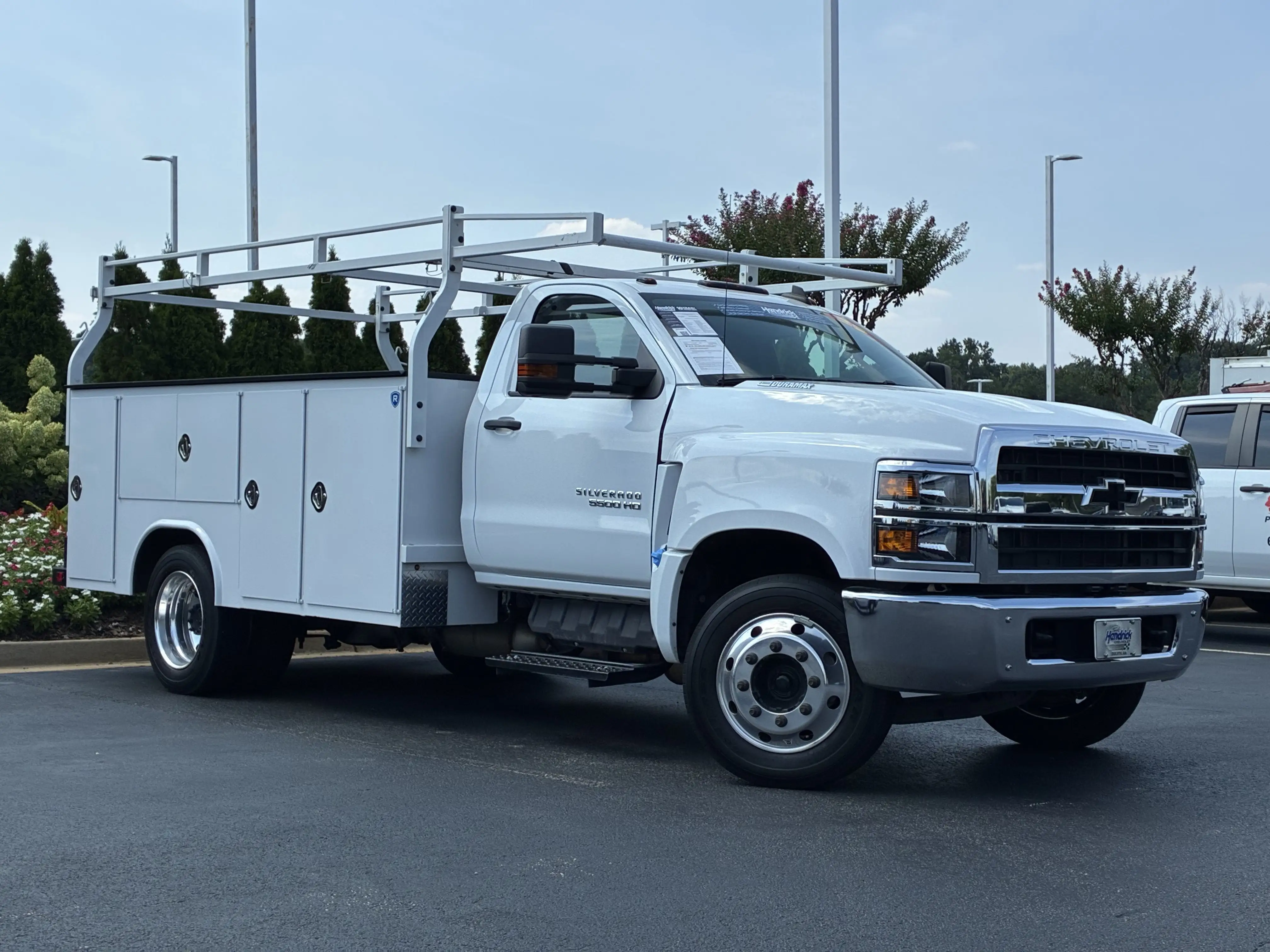 2023 Chevrolet Silverado HD Work Regular Cab 141" WB photo 1