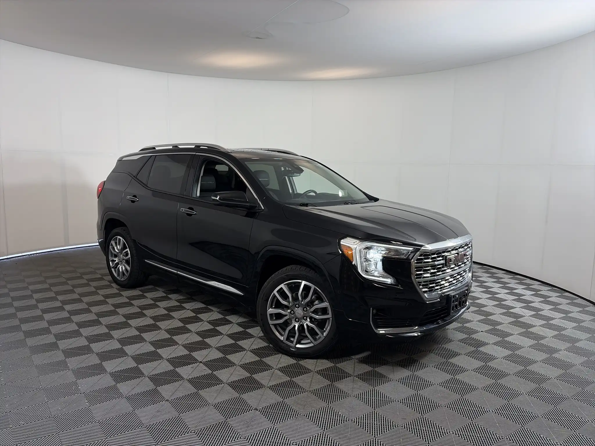2024 GMC Terrain Denali AWD's photo