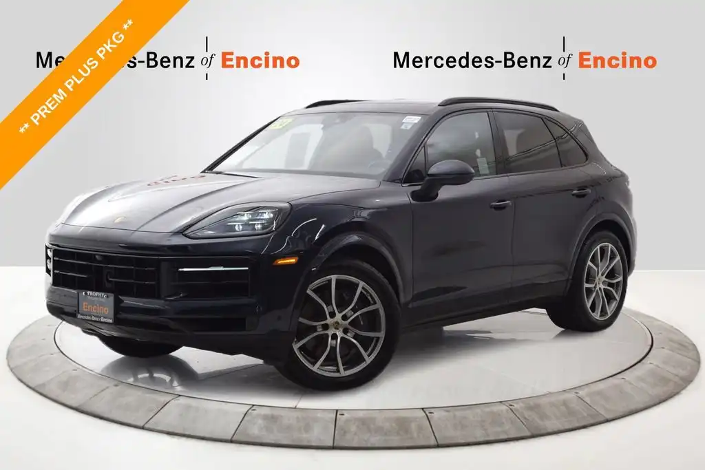 2024 Porsche Cayenne Base's photo