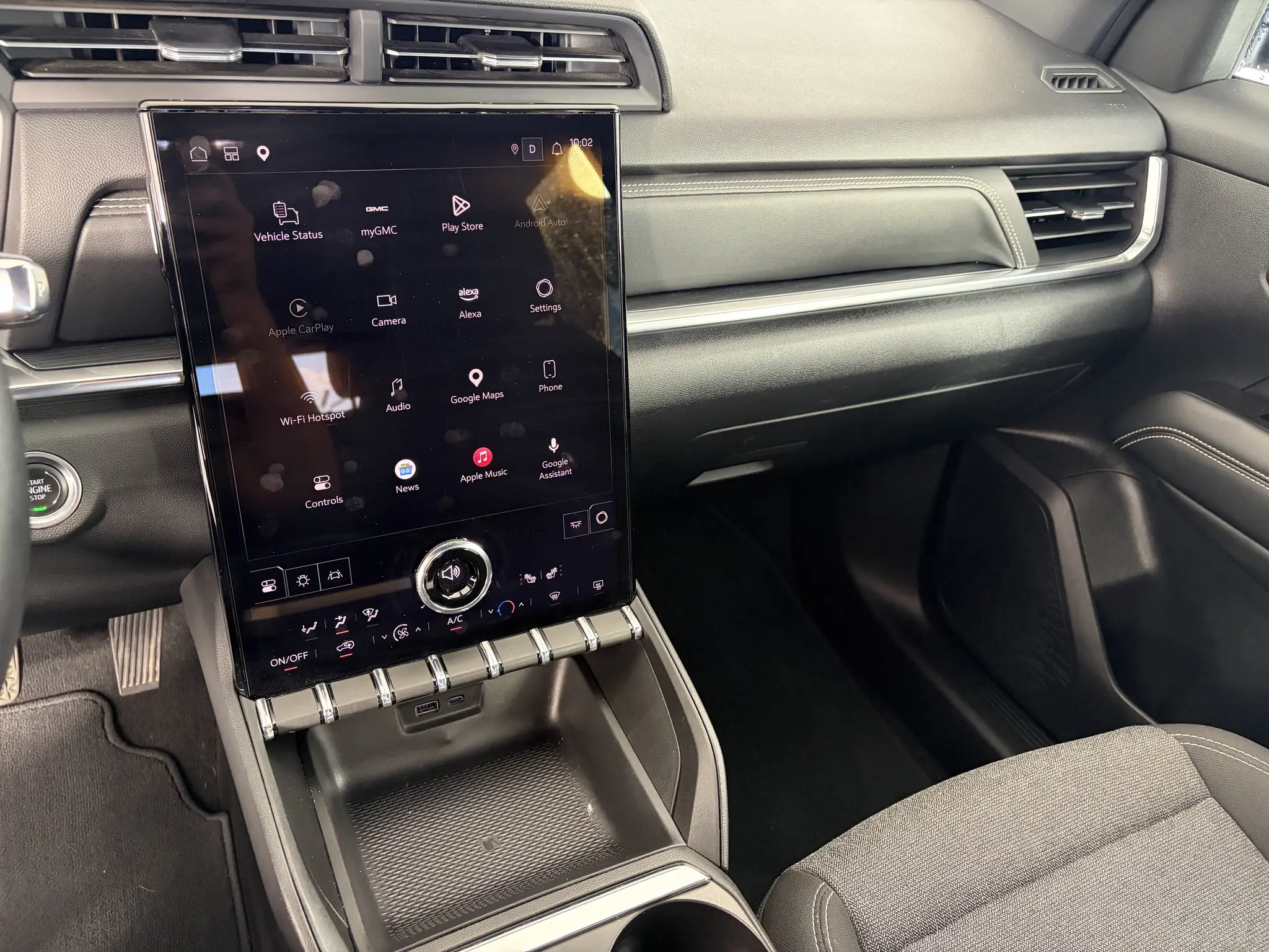 2025 GMC Terrain Elevation AWD photo 4