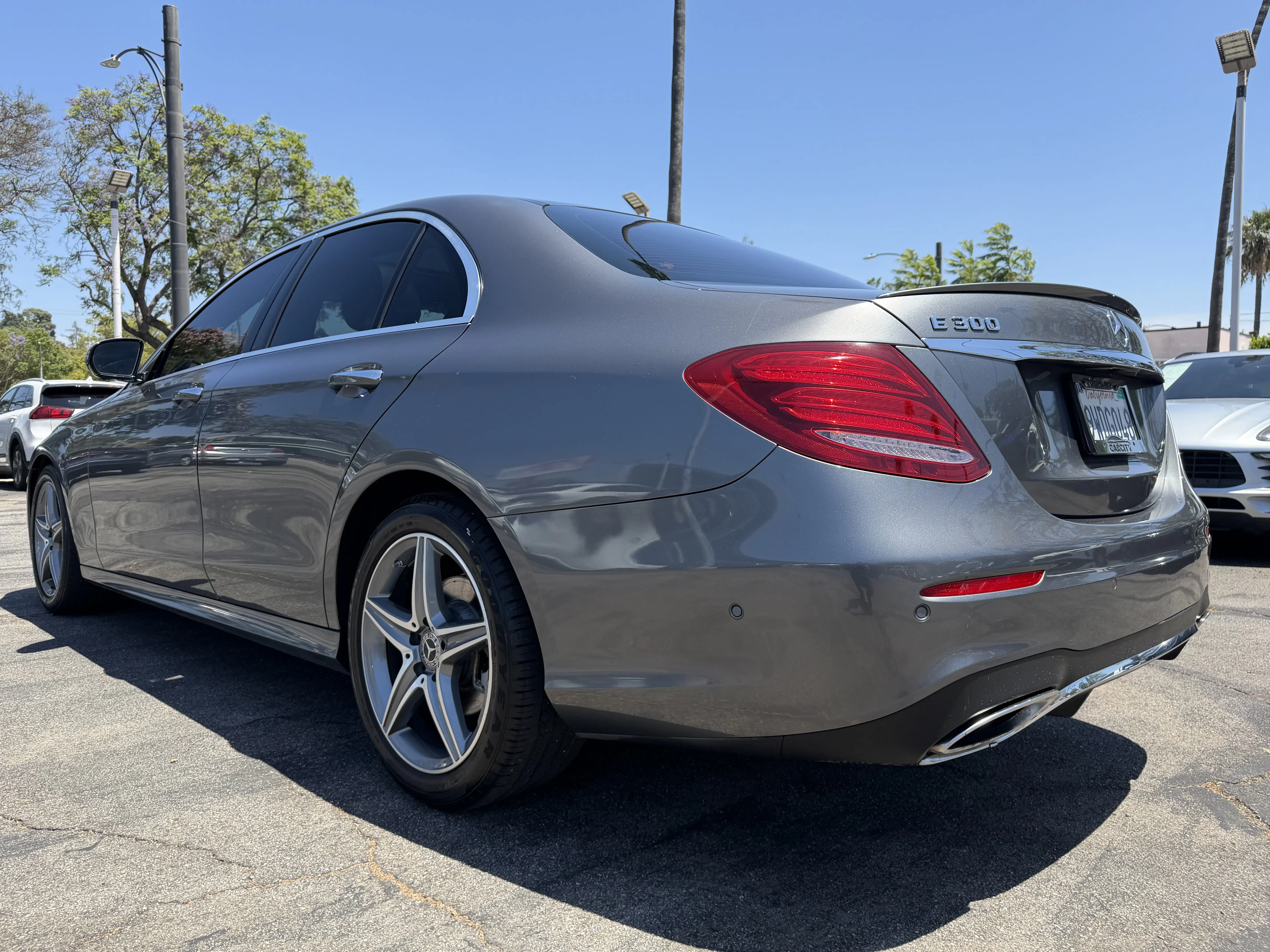 2019 Mercedes-Benz E-Class E300 photo 3