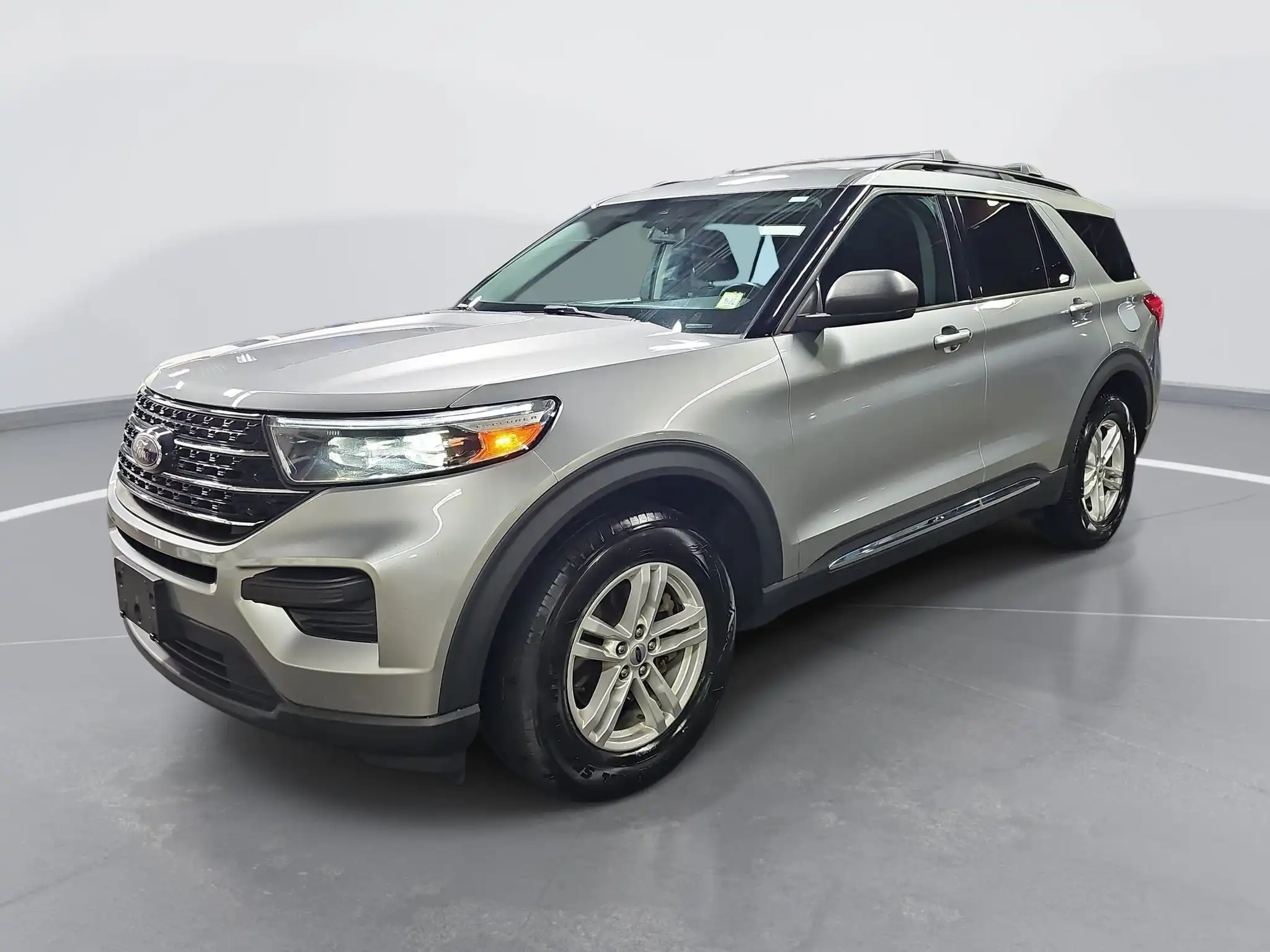 2021 Ford Explorer XLT 4WD's photo