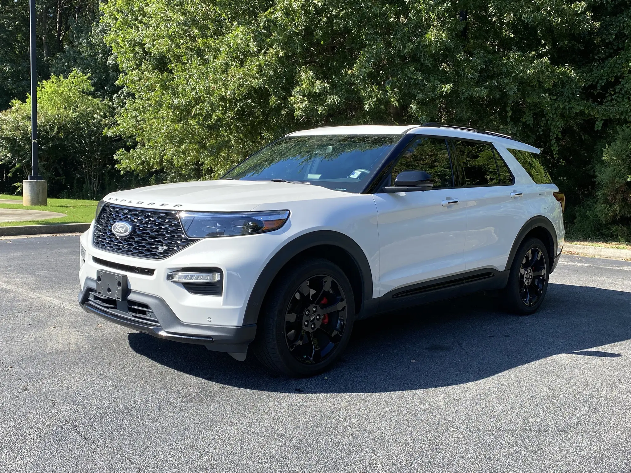 2020 Ford Explorer ST 4WD photo 5