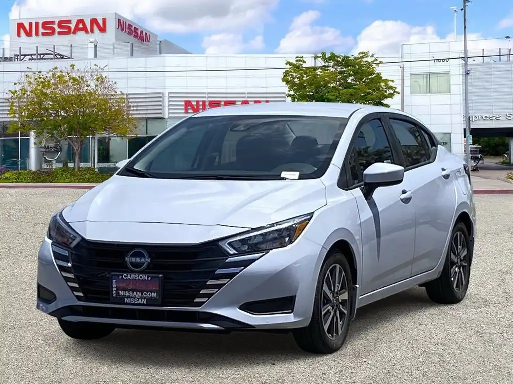 2025 Nissan Versa 1.6 SV CVT's photo