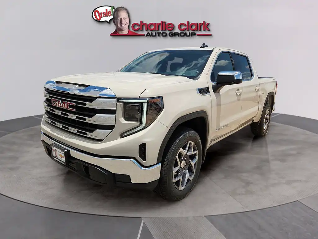 2026 GMC Sierra 4WD Crew Cab Short Box SLE's photo