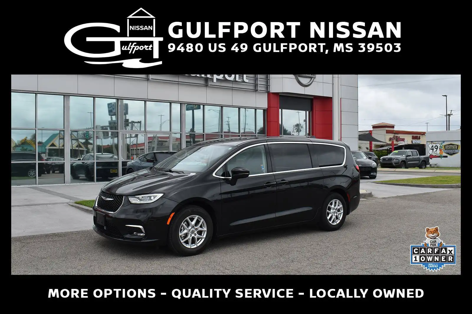 2023 Chrysler Pacifica Touring L's photo