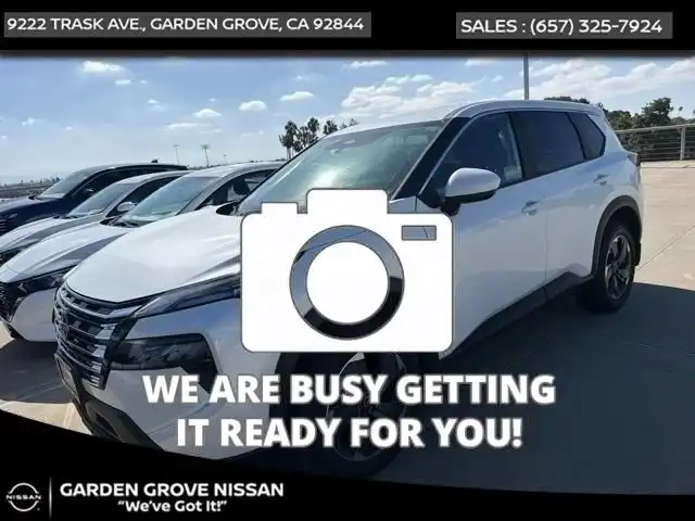2026 Nissan Rogue SV FWD's photo