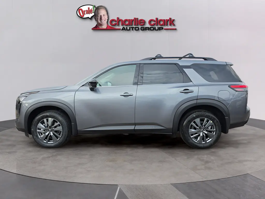 2026 Nissan Pathfinder SV 2WD photo 3