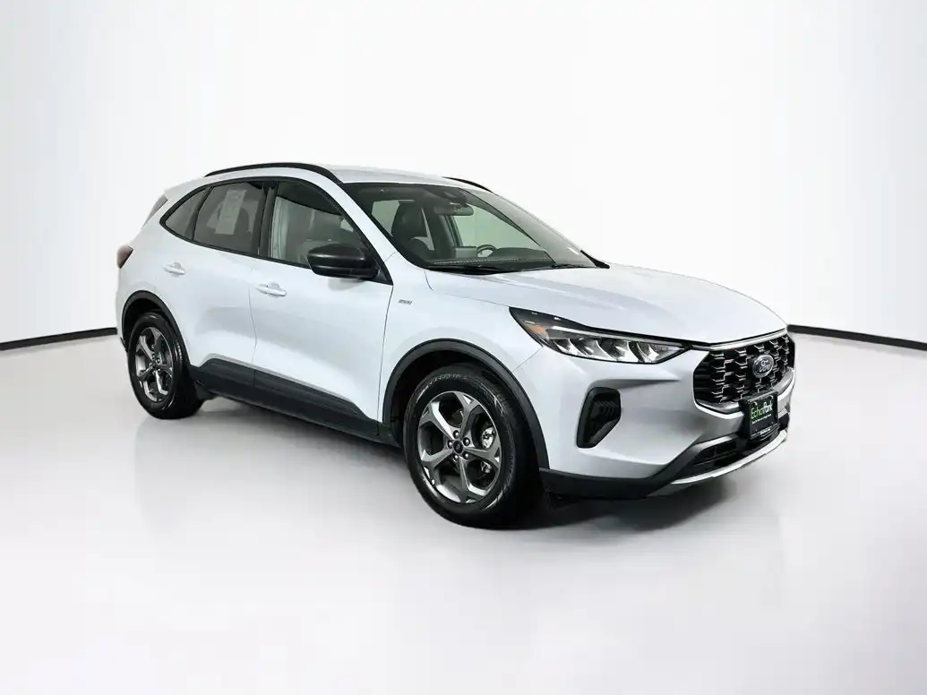 2025 Ford Escape ST-Line FWD's photo
