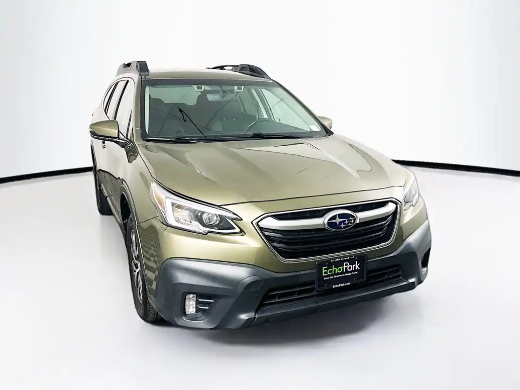 2022 Subaru Outback Premium's photo