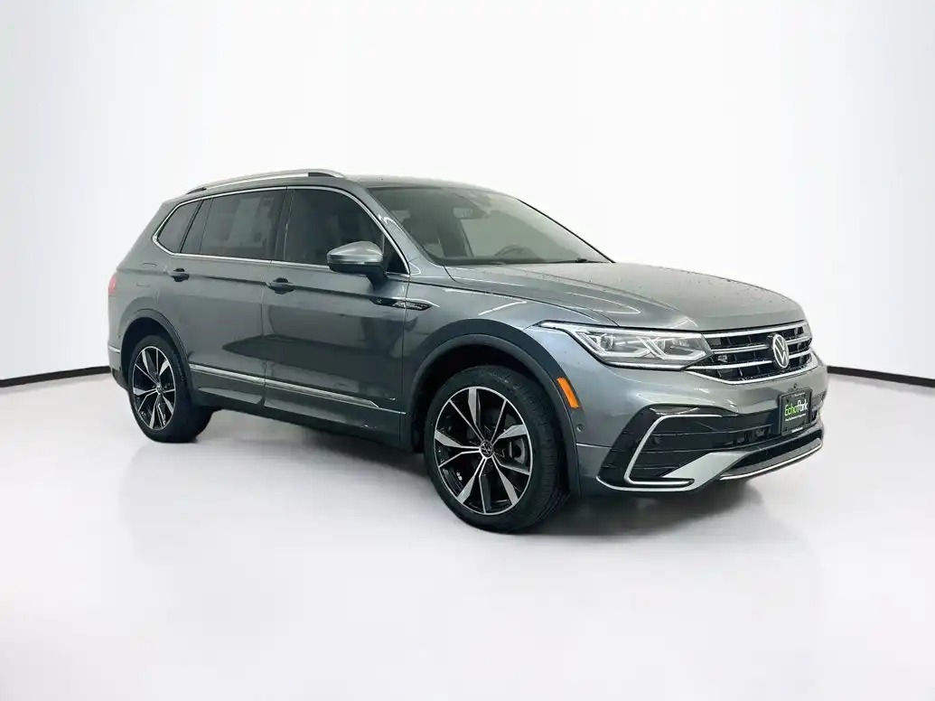 2023 Volkswagen Tiguan 2.0T SEL R-Line 4Motion's photo
