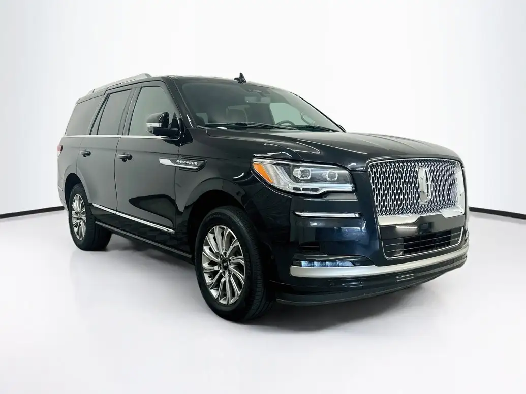 2024 Lincoln Navigator Premiere AWD photo 1