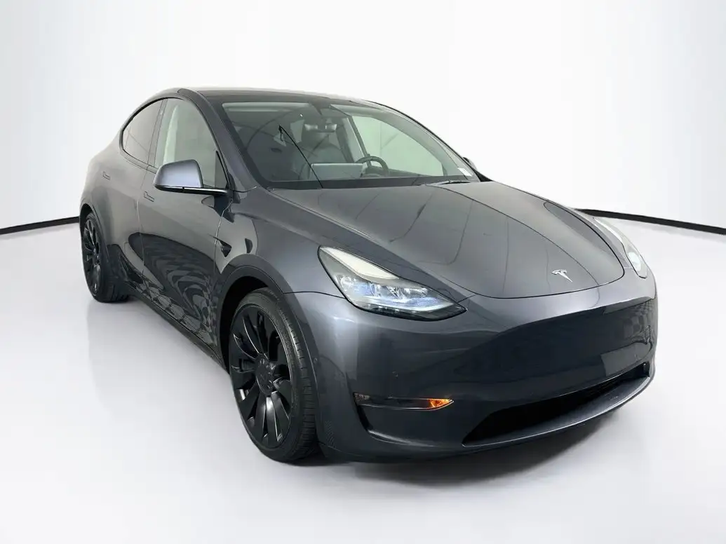 2022 Tesla Model Y Performance Dual Motor All-Wheel Drive's photo