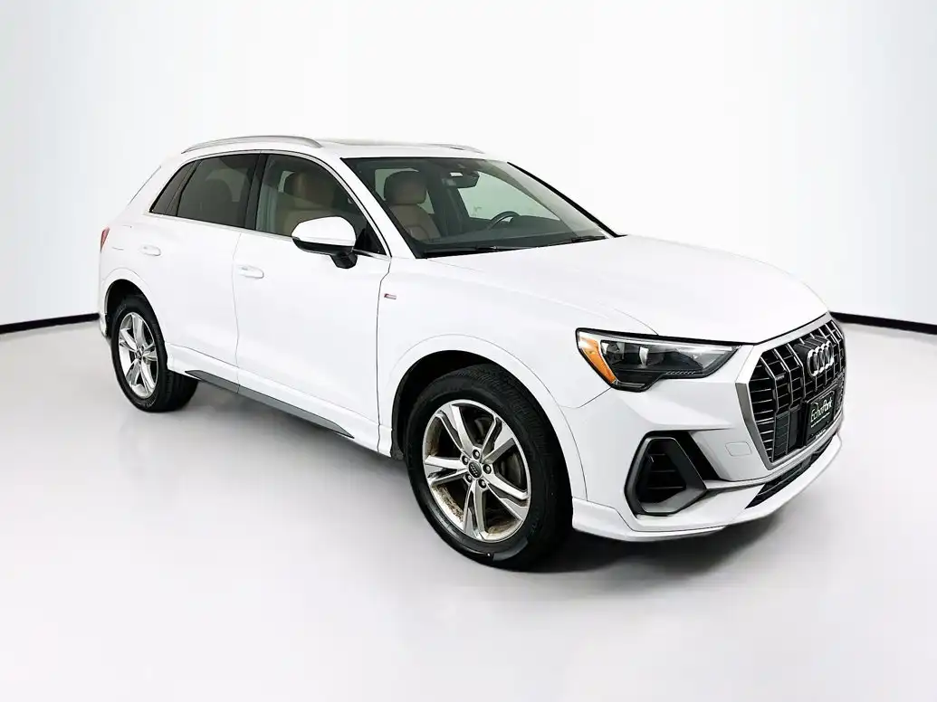2020 Audi Q3 45 TFSI S Line Premium quattro's photo