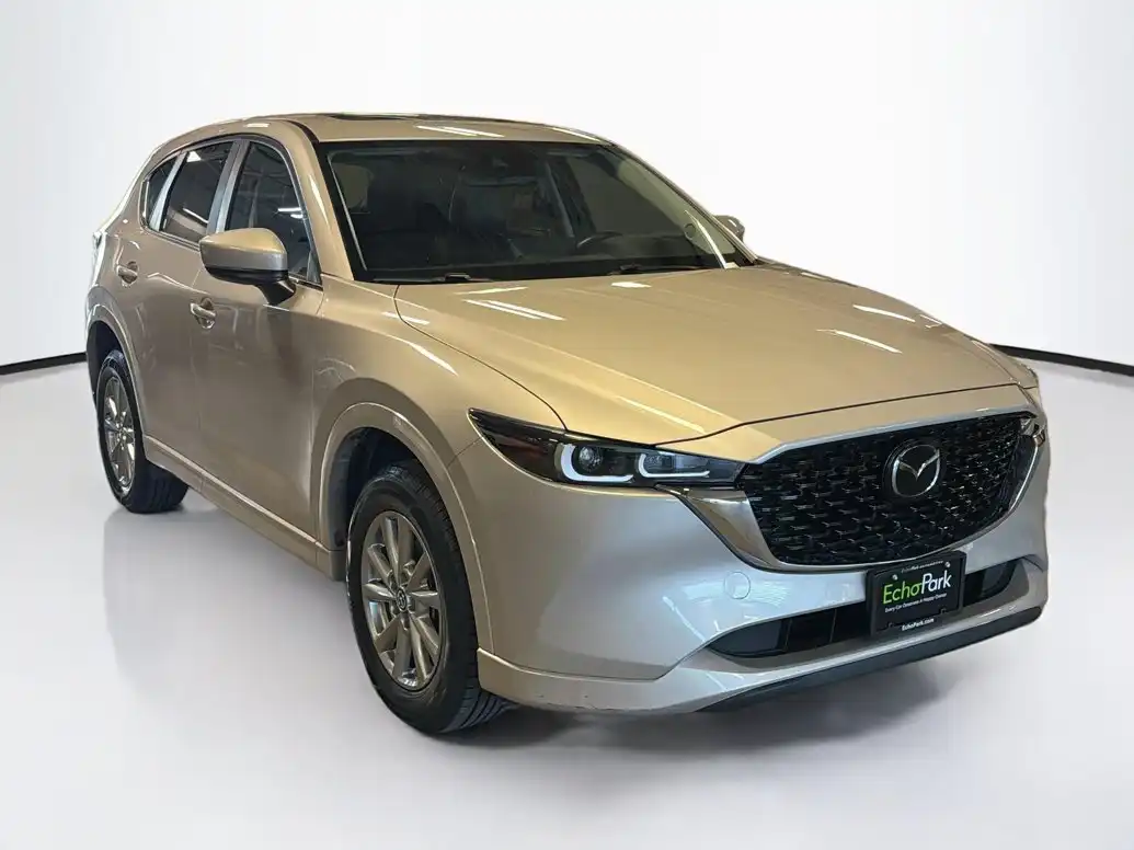 2025 Mazda CX-5 S Preferred package Auto AWD's photo