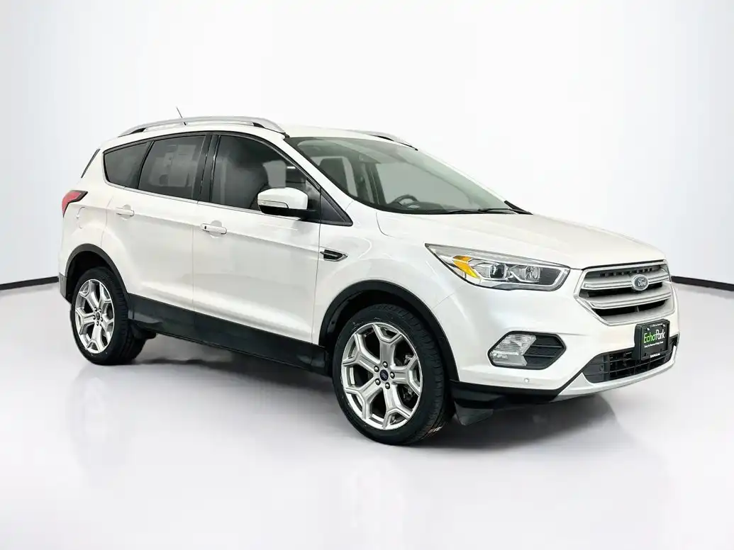 2019 Ford Escape Titanium 4WD's photo